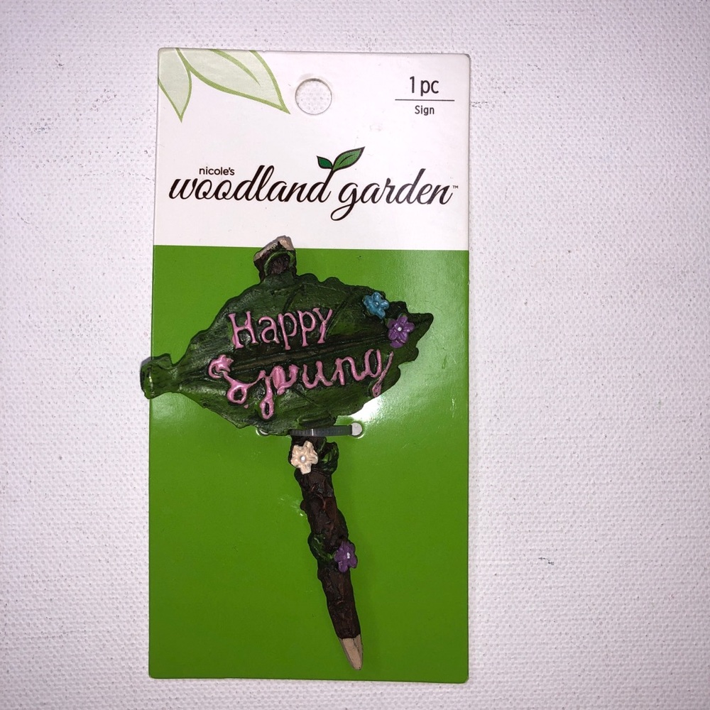 *3/$20* Nicole’s Woodland Happy Spring Sign